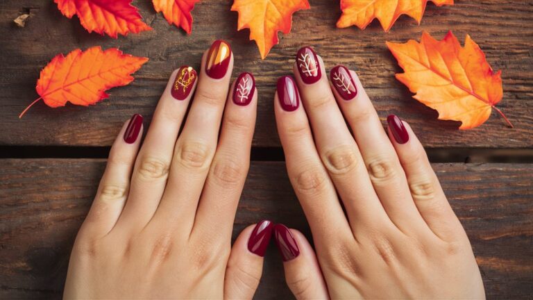 23 Stunning Thanksgiving Nails to Impress